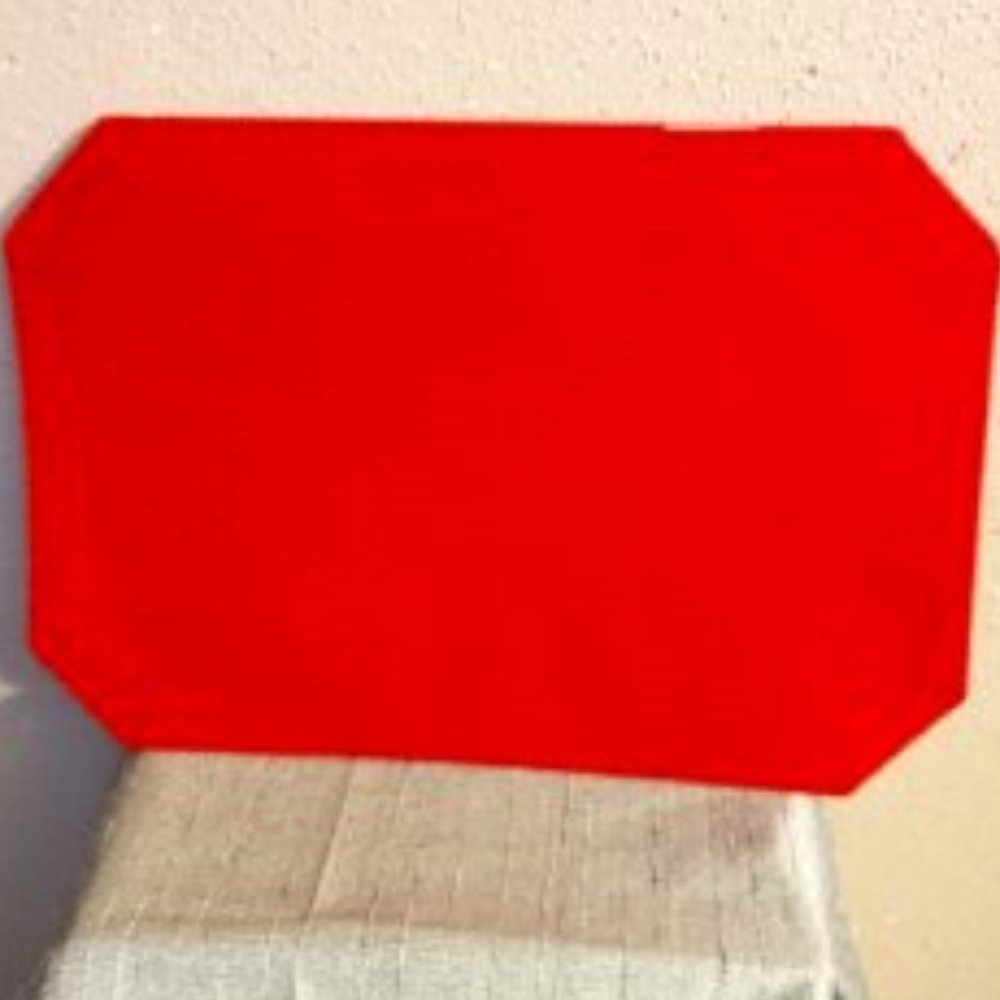 RED PLACEMATS (3)